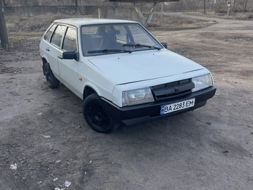 Авто ВАЗ 2109 1990 № 8606492