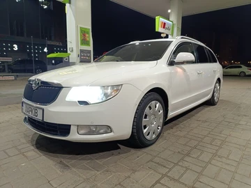 Авто Skoda Superb 2011 № 8606813