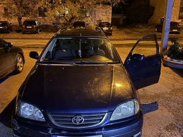 Авто Toyota Avensis 2002 № 8606870
