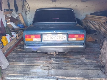 Авто ВАЗ 2107 2004 № 8606897