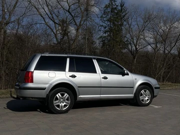 Авто Volkswagen Golf 2002 № 8606901