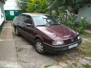 Авто Volkswagen Passat Sedan 1993 № 8607102