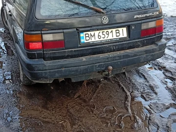 Авто Volkswagen Passat Variant 1989 № 8607121