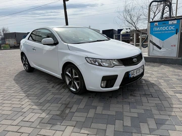 Авто KIA Cerato Forte  2010 № 8607429