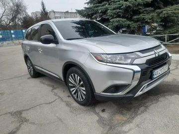 Авто Mitsubishi Outlander 2019 № 8608264