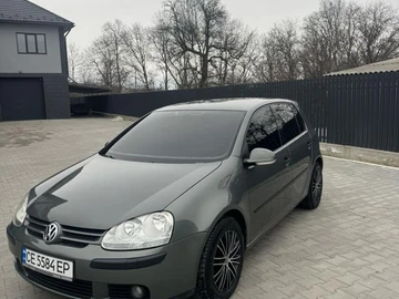 Авто Volkswagen Golf 2004 № 8608279