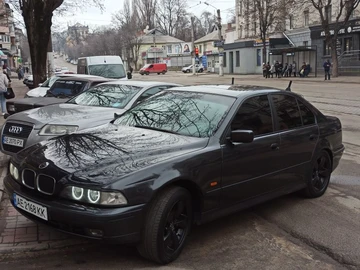 Авто BMW 5 Серия 1999 № 8608520