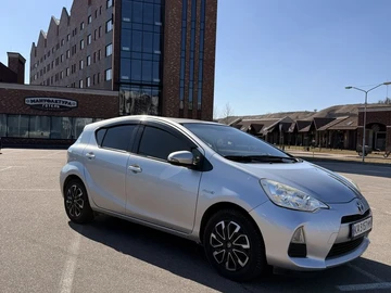 Авто Toyota Avensis Verso 2014 № 8608768
