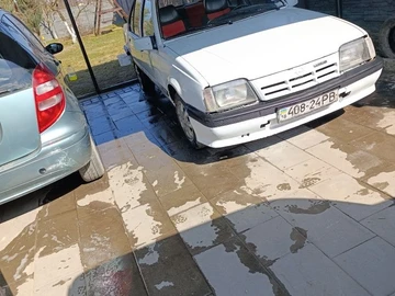 Авто Opel Ascona 1987 № 8608838