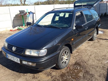Авто Volkswagen Passat Sedan 1994 № 8608800