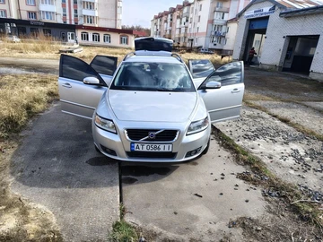 Авто Volvo V50 2008 № 8609419
