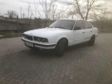 Авто BMW 5 Серия 1990 № 8609432