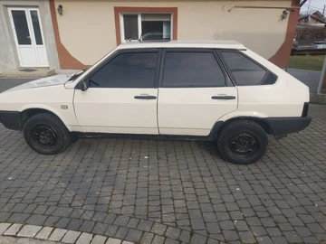 Авто ВАЗ 2109 1990 № 8609800