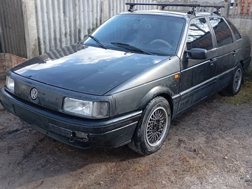 Авто Volkswagen Passat Sedan 1989 № 8609831