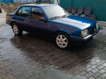 Авто Opel Ascona 1988 № 8610237