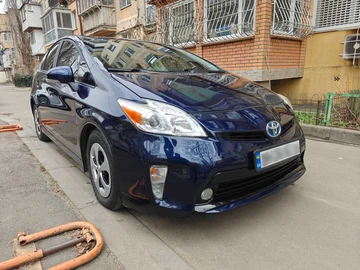 Авто Toyota Prius 2014 № 8610469
