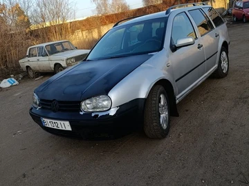 Авто Volkswagen Golf 2000 № 8610479
