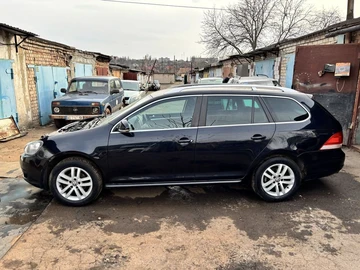 Авто Volkswagen Golf 2011 № 8610899