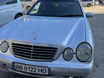Авто Mercedes 220 2000 № 8611265