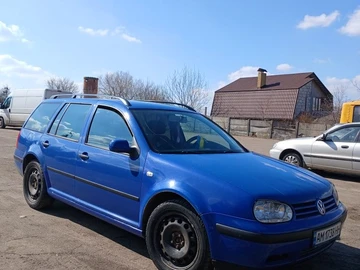 Авто Volkswagen Golf 2000 № 8611625