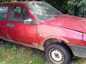 Авто ВАЗ 2109 1993 № 8612072