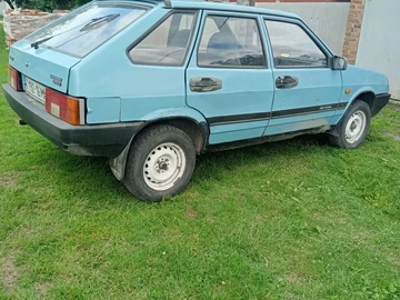 Авто ВАЗ 2109 1993 № 8612132