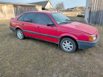 Авто Volkswagen Passat Sedan 1992 № 8612638
