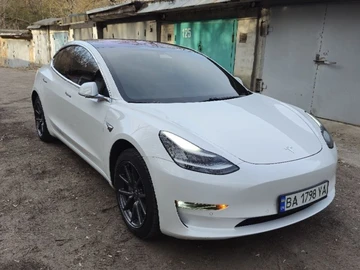 Авто Tesla Model 3 2018 № 8613190