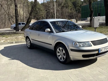 Авто Volkswagen Passat Sedan 1999 № 8613224