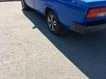 Авто ВАЗ 2107 1990 № 8613595