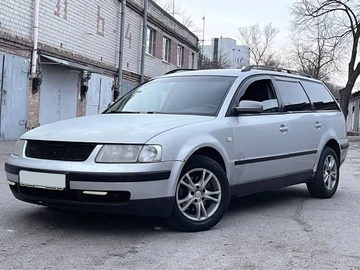 Авто Volkswagen Passat Variant 2000 № 8614018