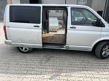 Авто Volkswagen Transporter 2006 № 8614284