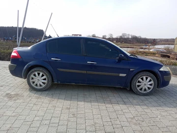 Авто Renault 4 2006 № 8615152
