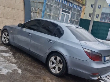 Авто BMW 5 Серия 2004 № 8615471