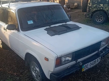 Авто ВАЗ 2105 1989 № 8615997