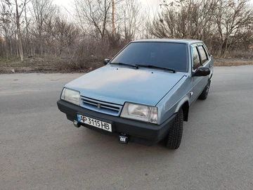 Авто ВАЗ 21099 1993 № 8616018