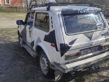 Авто ВАЗ 2121 1990 № 8616116