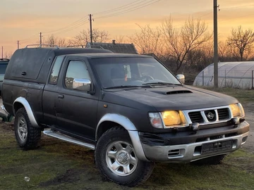 Авто Nissan Navara 2000 № 8616811