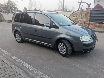 Авто Volkswagen Touran 2004 № 8616981