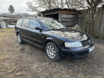 Авто Volkswagen Passat Variant 1998 № 8617403