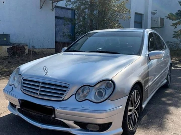 Авто Mercedes Mb 2005 № 8617439