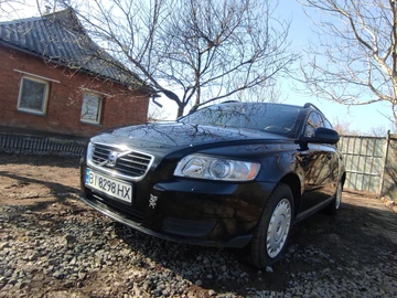 Авто Volvo V50 2010 № 8617627