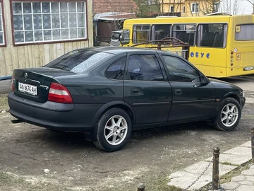 Авто Opel Vectra 1997 № 8617735