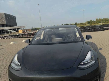 Авто Tesla Model 3 2019 № 8618158