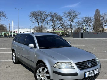Авто Volkswagen Passat Variant 2003 № 8618159
