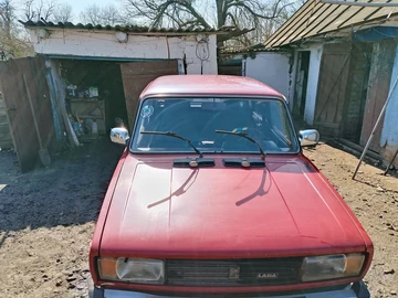 Авто ВАЗ 2105 1992 № 8618163