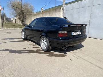 Авто BMW 3 Серия 1992 № 8618185