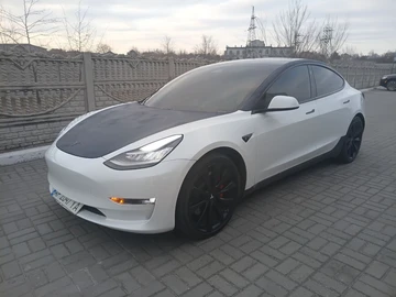 Авто Tesla Model 3 2019 № 8618410