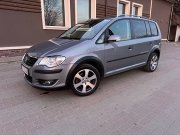 Авто Volkswagen Touran 2009 № 8618439
