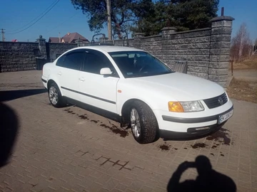 Авто Volkswagen Passat Sedan 1997 № 8618605